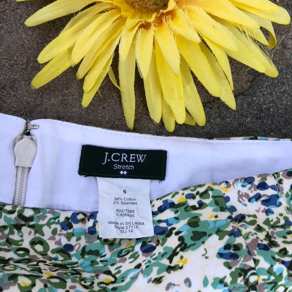 🌺 J.CREW; BEAUTIFUL Cotton Floral Print Skirt 6! - Picture 4 of 6